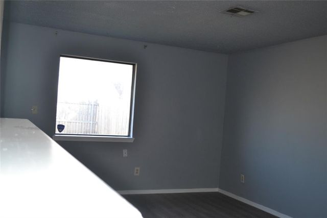 619 Peppertree Lane, Midwest City, OK 73110