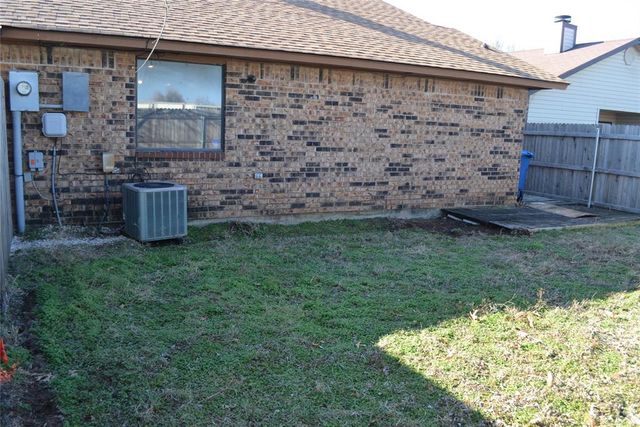 619 Peppertree Lane, Midwest City, OK 73110