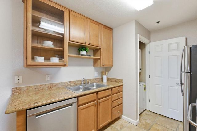 880 E Fremont Avenue 624, Sunnyvale, CA 94087