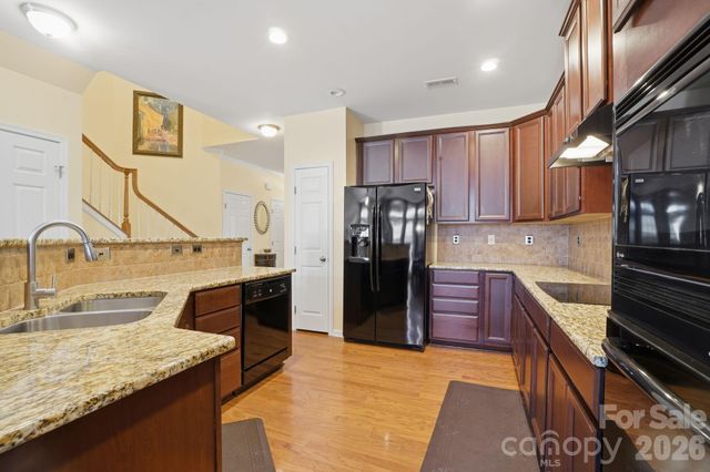 8157 Bridgegate Drive, Huntersville, NC 28078