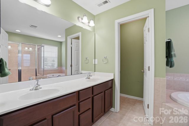 8157 Bridgegate Drive, Huntersville, NC 28078