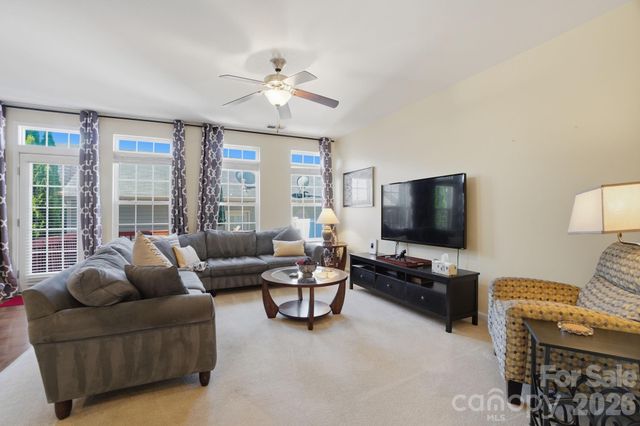 8157 Bridgegate Drive, Huntersville, NC 28078
