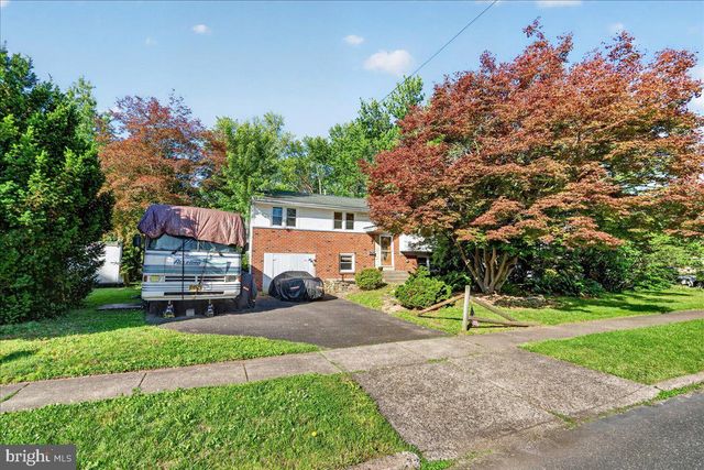 1404 HAMPTON LN, Warminster, PA 18974