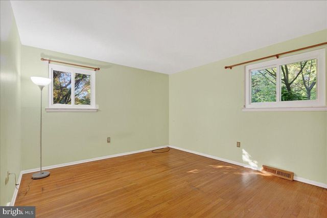 1404 HAMPTON LN, Warminster, PA 18974