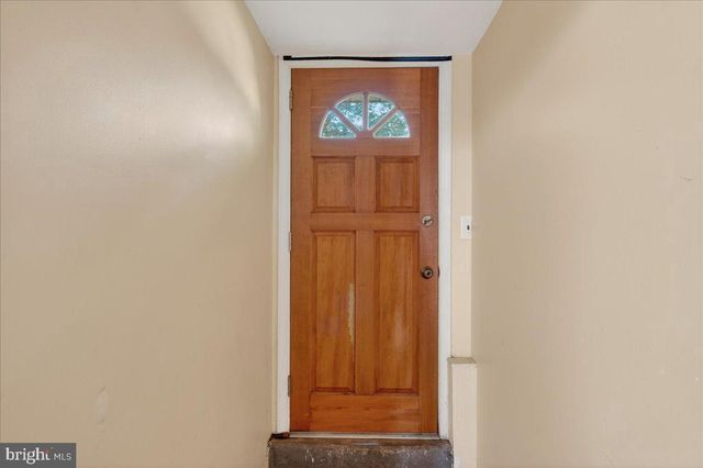 1404 HAMPTON LN, Warminster, PA 18974