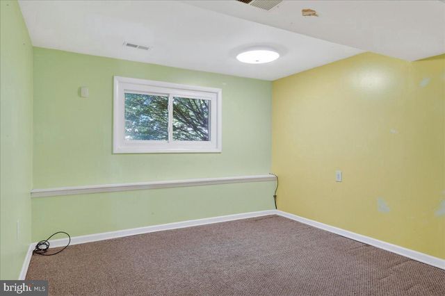 1404 HAMPTON LN, Warminster, PA 18974