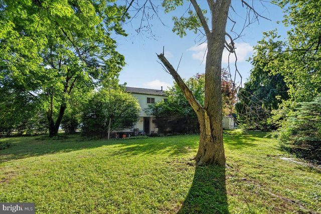 1404 HAMPTON LN, Warminster, PA 18974