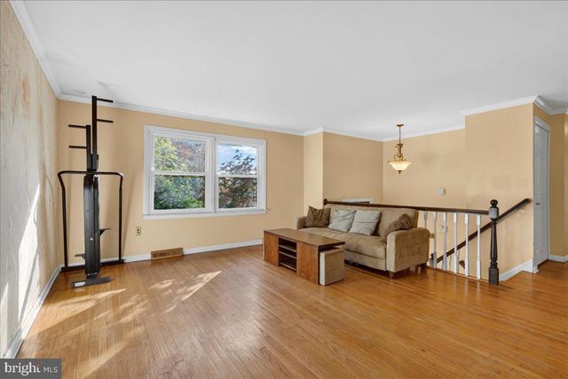 1404 HAMPTON LN, Warminster, PA 18974