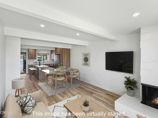 61 B Redwood Avenue, Ventura, CA 93003