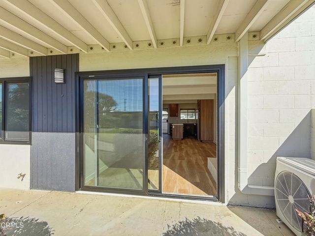 61 B Redwood Avenue, Ventura, CA 93003