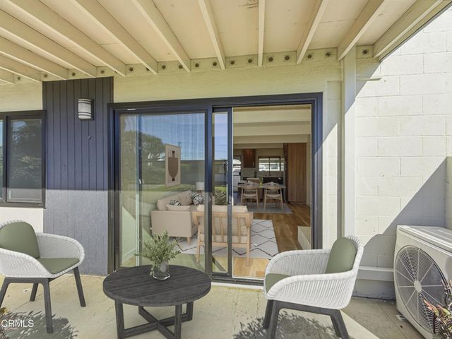 61 B Redwood Avenue, Ventura, CA 93003