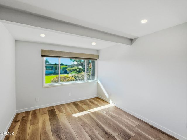 61 B Redwood Avenue, Ventura, CA 93003