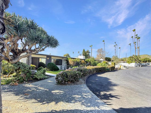 61 B Redwood Avenue, Ventura, CA 93003