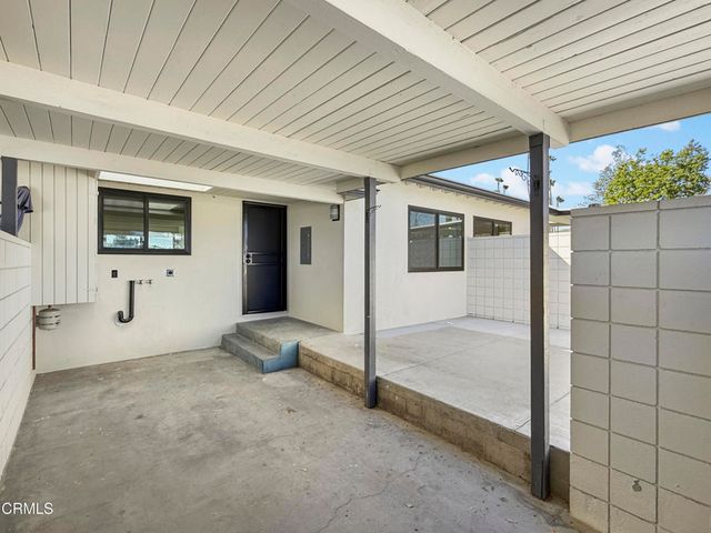 61 B Redwood Avenue, Ventura, CA 93003
