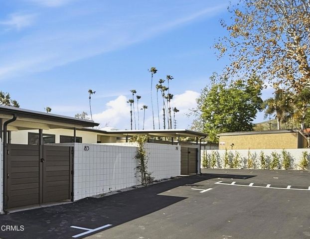 61 B Redwood Avenue, Ventura, CA 93003