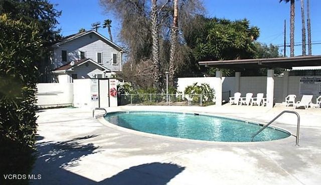 61 B Redwood Avenue, Ventura, CA 93003