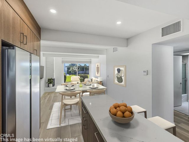 61 B Redwood Avenue, Ventura, CA 93003