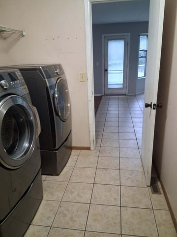 4838 Grove Pointe Drive, Groveport, OH 43125
