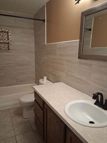 4838 Grove Pointe Drive, Groveport, OH 43125
