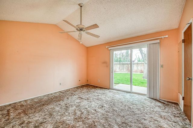 3145 Sylmar Avenue, Clovis, CA 93612