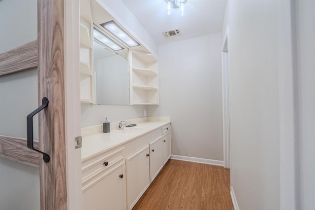 507 Sheffield Dr, Longview, TX 75605