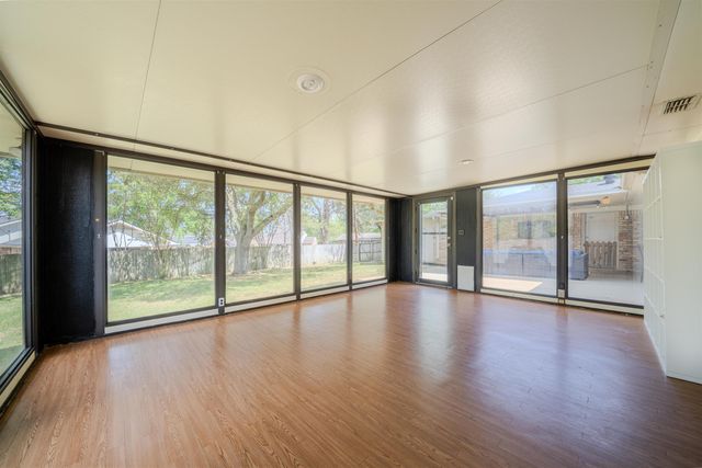 507 Sheffield Dr, Longview, TX 75605