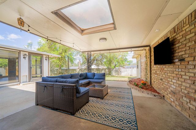 507 Sheffield Dr, Longview, TX 75605