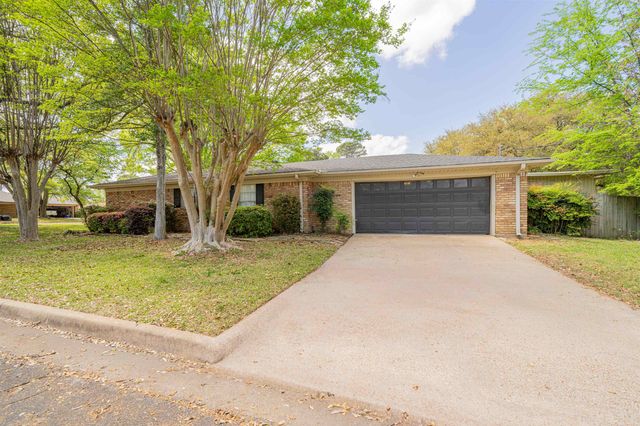 507 Sheffield Dr, Longview, TX 75605