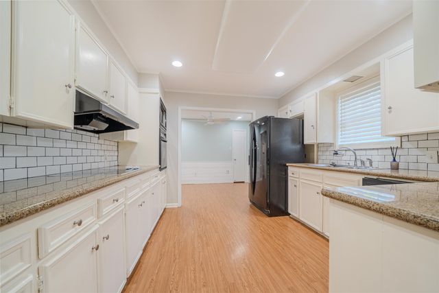 507 Sheffield Dr, Longview, TX 75605