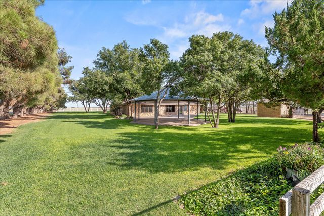 741 Barton Lane, Levelland, TX 79336