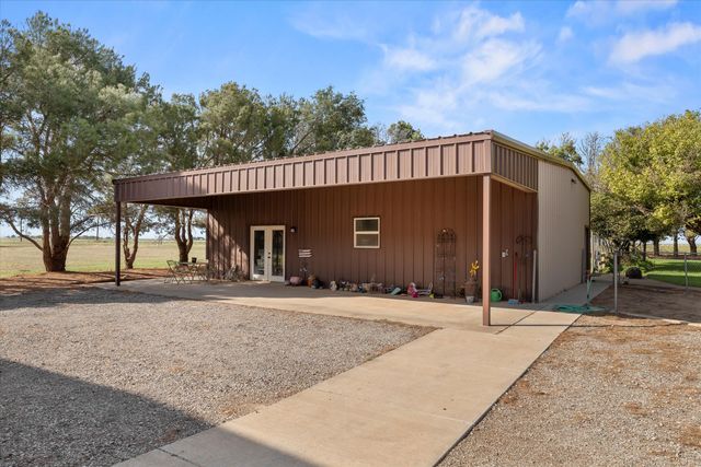 741 Barton Lane, Levelland, TX 79336
