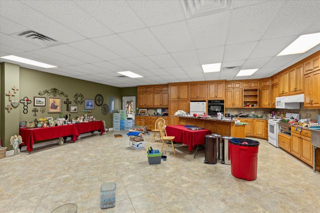 741 Barton Lane, Levelland, TX 79336