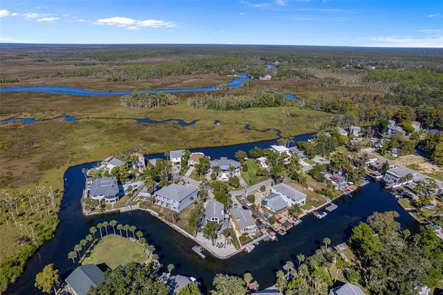 5272 TROPICAL POINT, Weeki Wachee, FL 34607