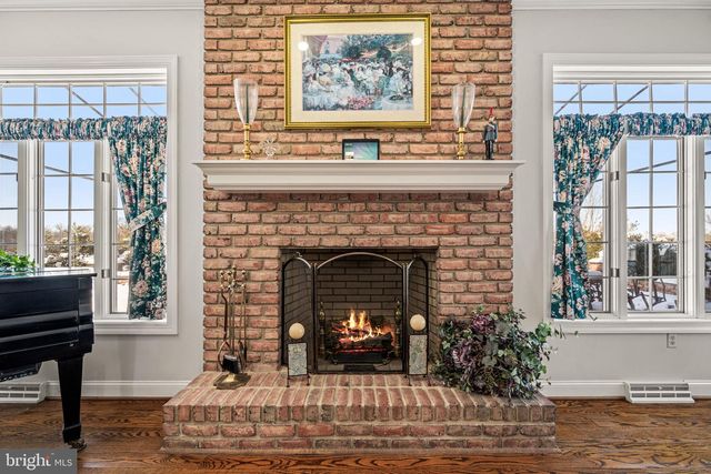 220 SASSAMANSVILLE RD, Gilbertsville, PA 19525