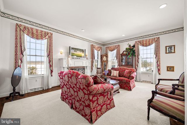 220 SASSAMANSVILLE RD, Gilbertsville, PA 19525