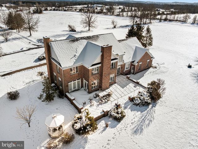 220 SASSAMANSVILLE RD, Gilbertsville, PA 19525