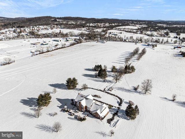 220 SASSAMANSVILLE RD, Gilbertsville, PA 19525