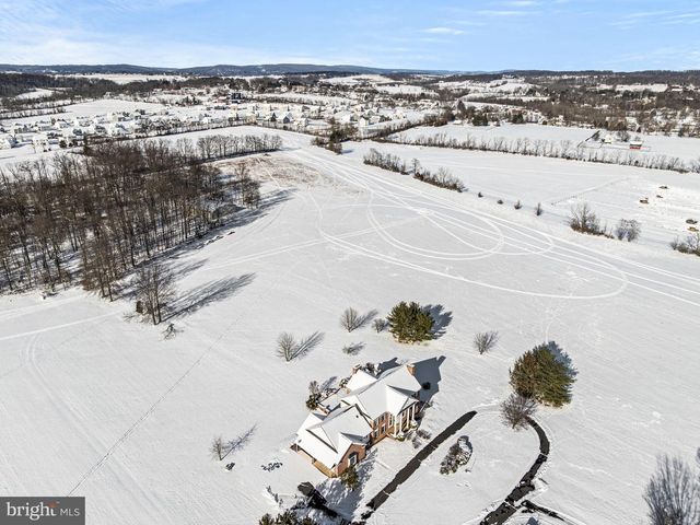 220 SASSAMANSVILLE RD, Gilbertsville, PA 19525