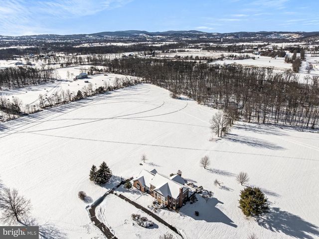 220 SASSAMANSVILLE RD, Gilbertsville, PA 19525