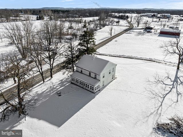 220 SASSAMANSVILLE RD, Gilbertsville, PA 19525