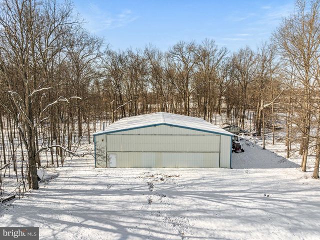 220 SASSAMANSVILLE RD, Gilbertsville, PA 19525