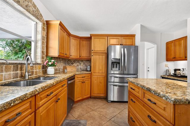 2600 SW 154th Ln, Davie, FL 33331