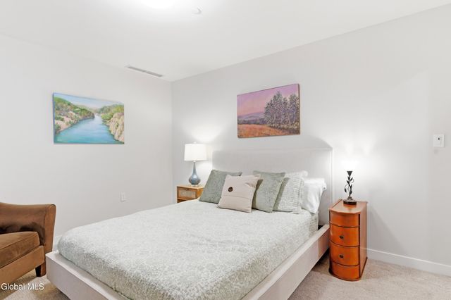 128 Henry Street APT 203, Saratoga Springs, NY 12866