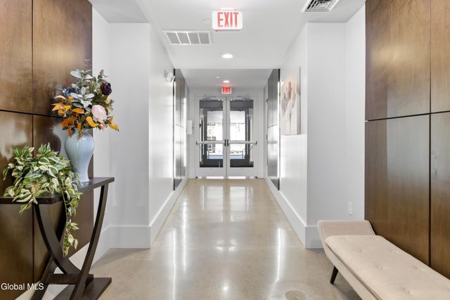 128 Henry Street APT 203, Saratoga Springs, NY 12866