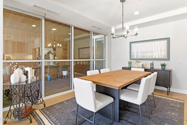 128 Henry Street APT 203, Saratoga Springs, NY 12866