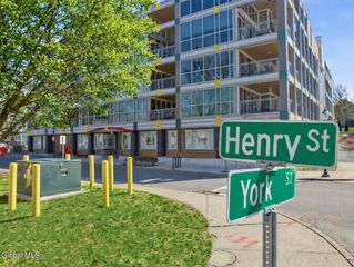 128 Henry Street APT 203, Saratoga Springs, NY 12866