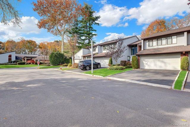 4 Club Drive N 4, Jericho, NY 11753