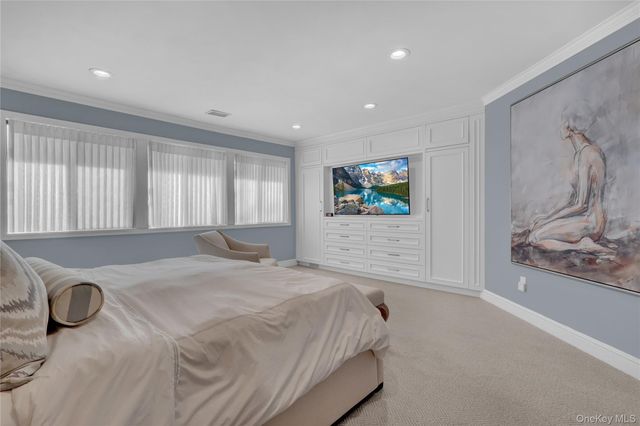 4 Club Drive N 4, Jericho, NY 11753