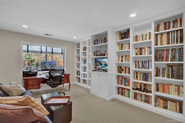 4 Club Drive N 4, Jericho, NY 11753