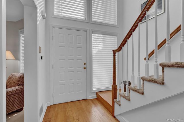 4 Club Drive N 4, Jericho, NY 11753